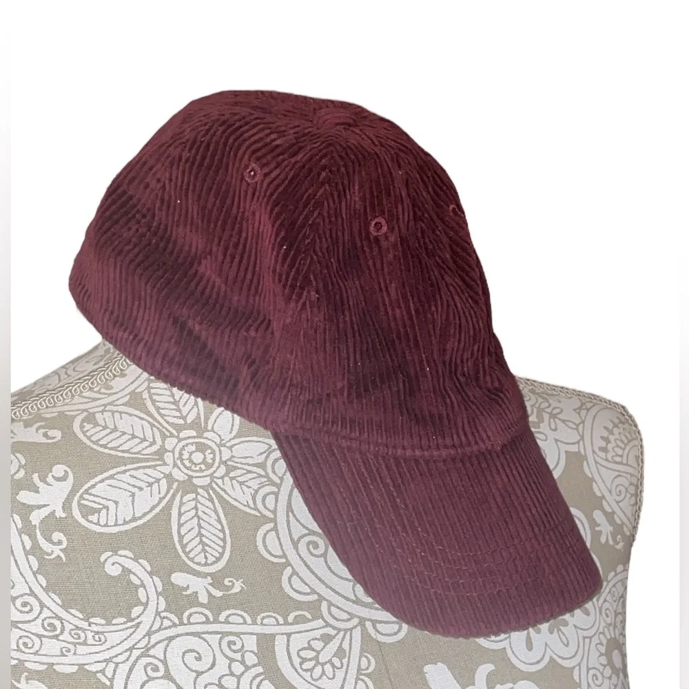 GAP Kids Corduroy Baseball Hat in Burgundy Size L/XL 55-57cm